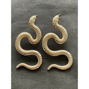 Vintage gold tone snake serpant earrings long drop halloween punk